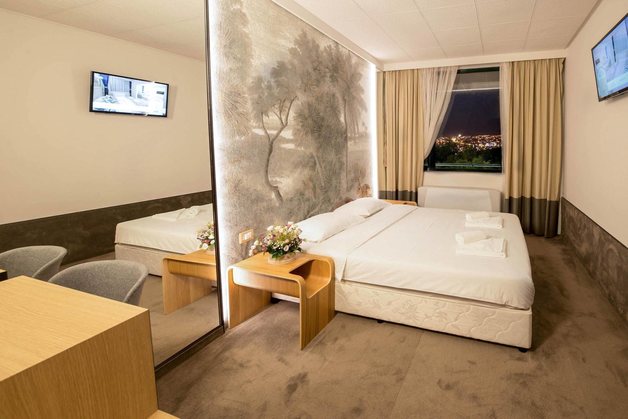 Park Hotel Raya Garden - Free Parking 벨리코 터르노보 외부 사진